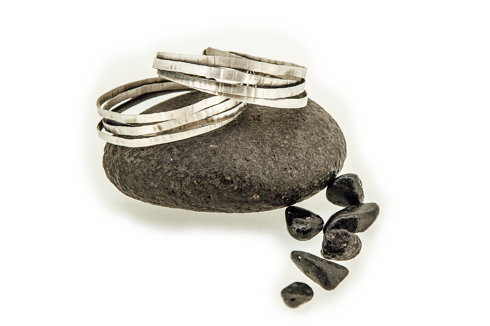 brazaletes de plata artesanía de gipuzkoa ziku